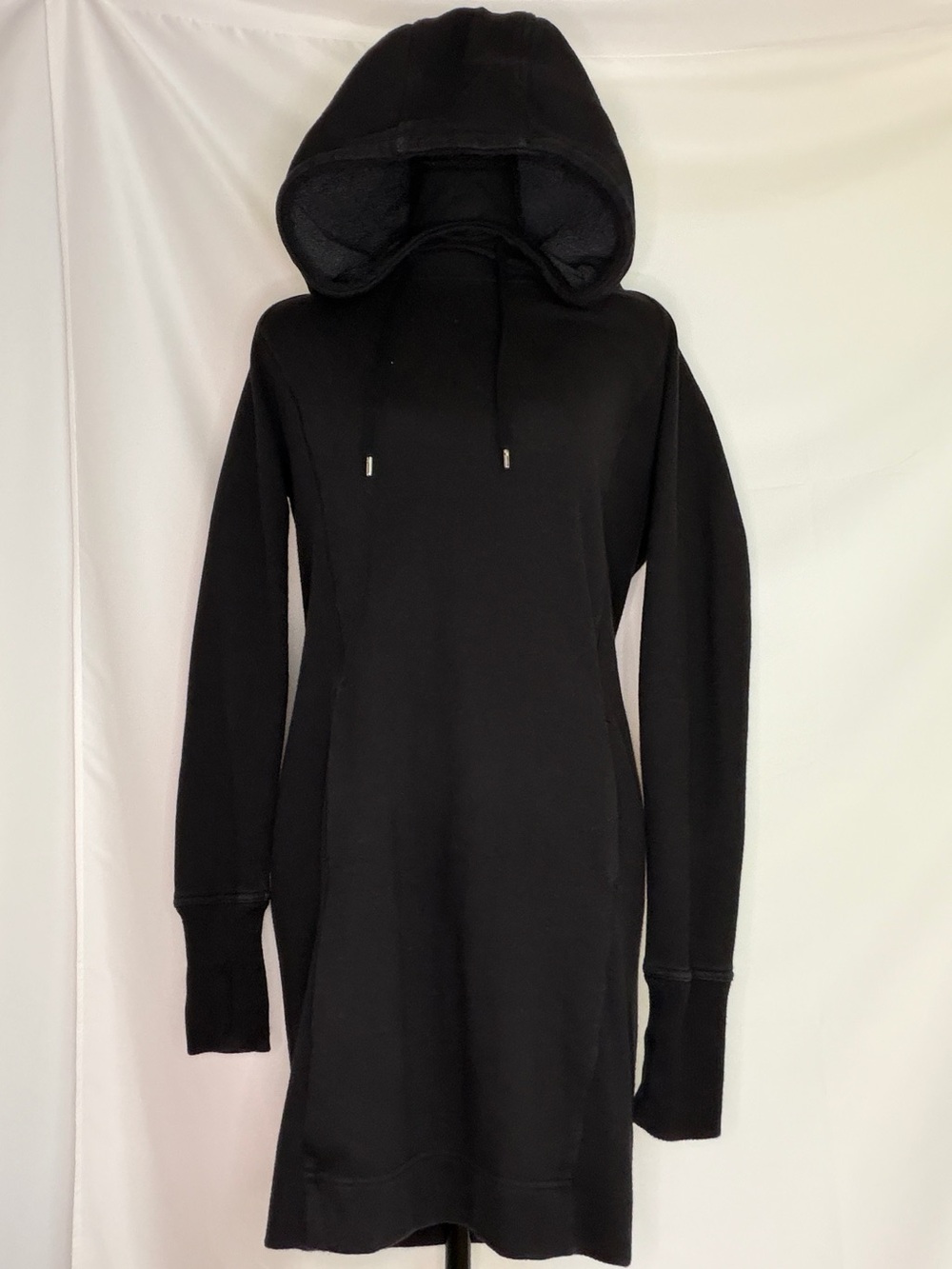 BLACK ATHLETA HAYES HOODIE DRESS